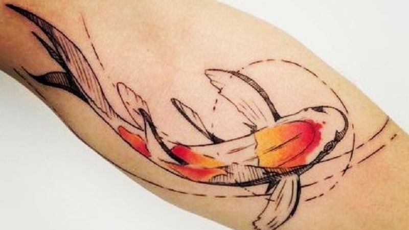 Hình xăm cá chép trên cánh tay siêu độc đáo cho Song Ngư
