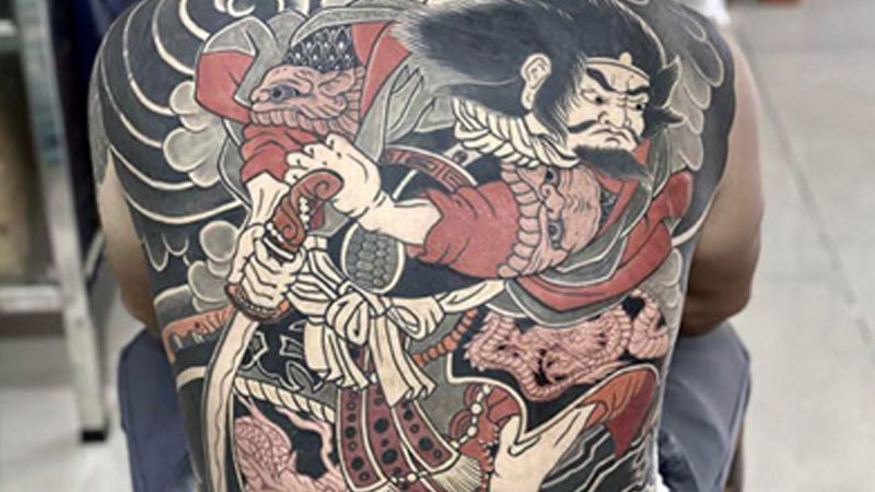 Hình xăm Samurai Nhật cổ kín lưng